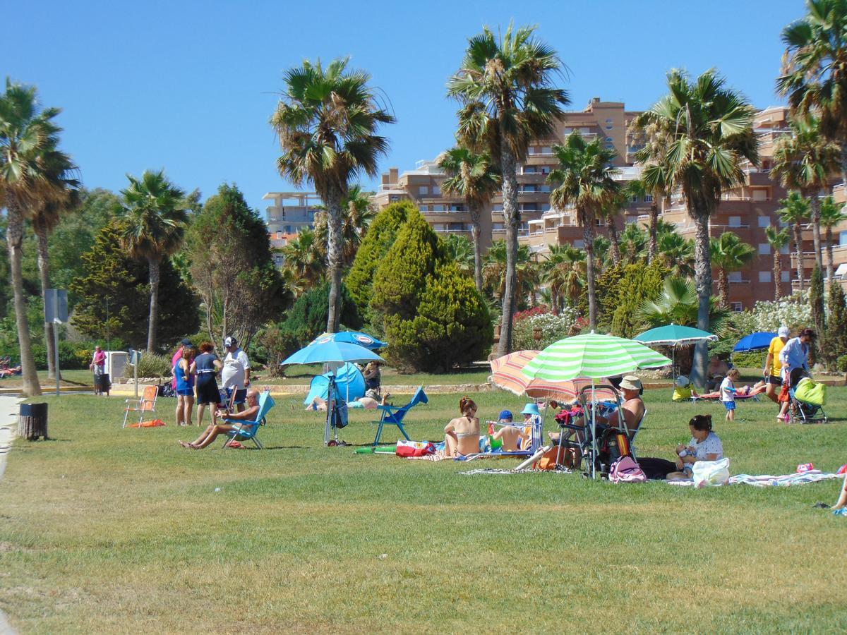 Apartamentos Varios Con 2 Dorm En Marina Dor , La Playa De Amplaries 1-47 , Vista Lateral Al Mar Oropesa del Mar Exterior photo